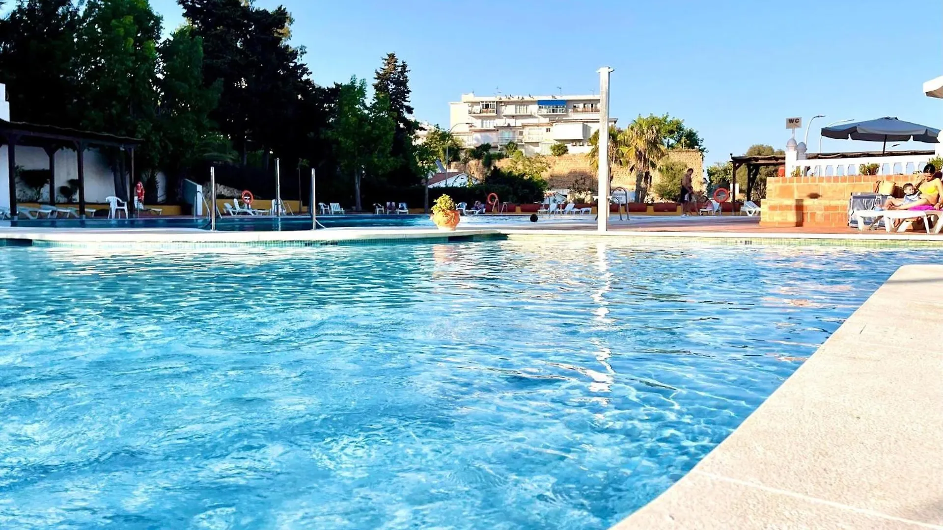 Nice Apartment With Communal Pool Τορρεμολίνος
